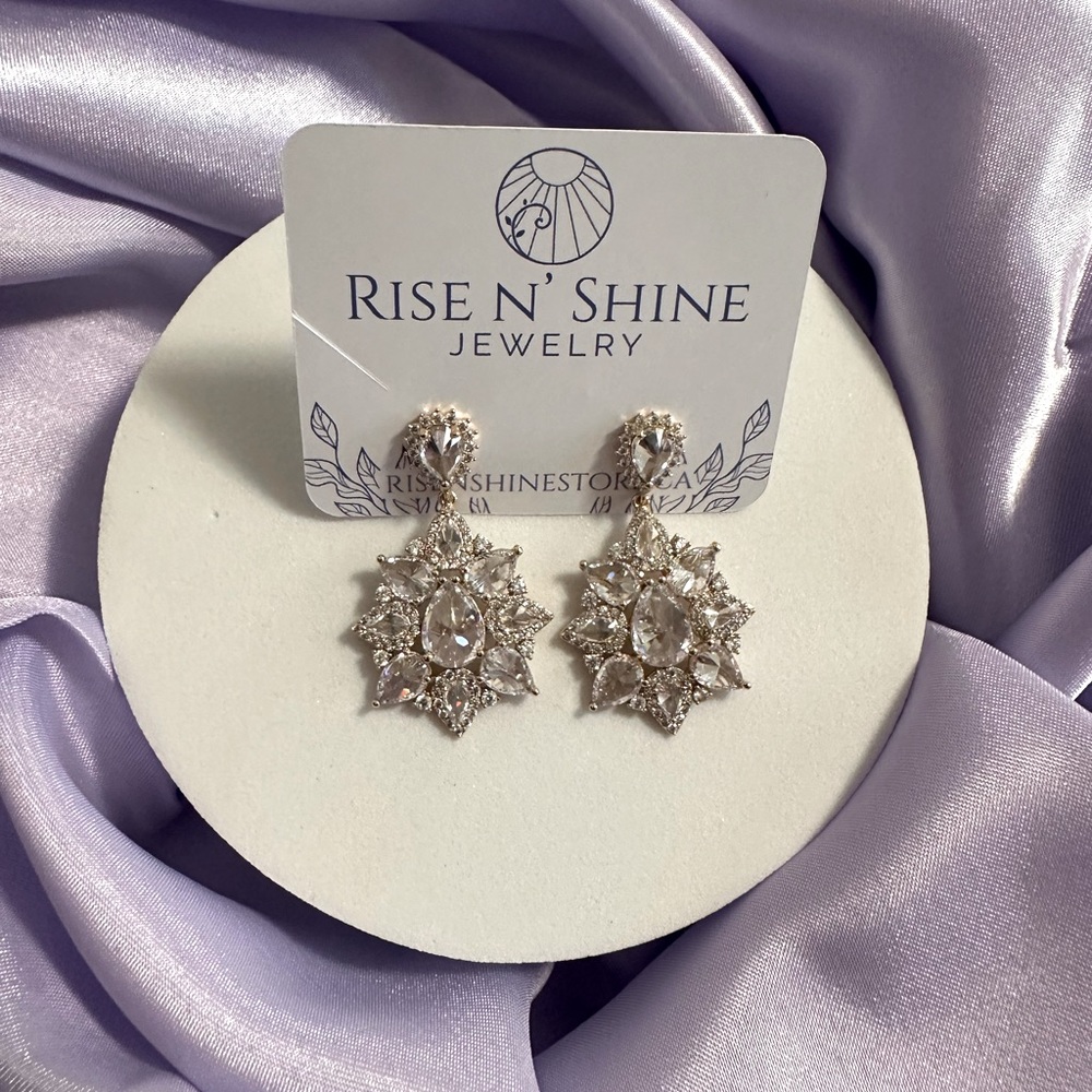 Wedding Earring, White - Gold Plated